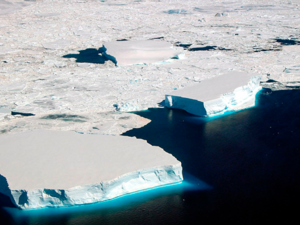 Estudio chino revela la existencia de 46 lagos bajo el hielo de la Antártica