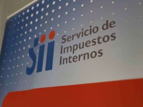 SII identifica más de 150 mil cuentas financieras de chilenos en el extranjero